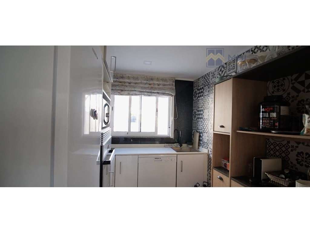 Propriedade com duas casas T2 na Madalena com piscina e a 700 m da ...-29