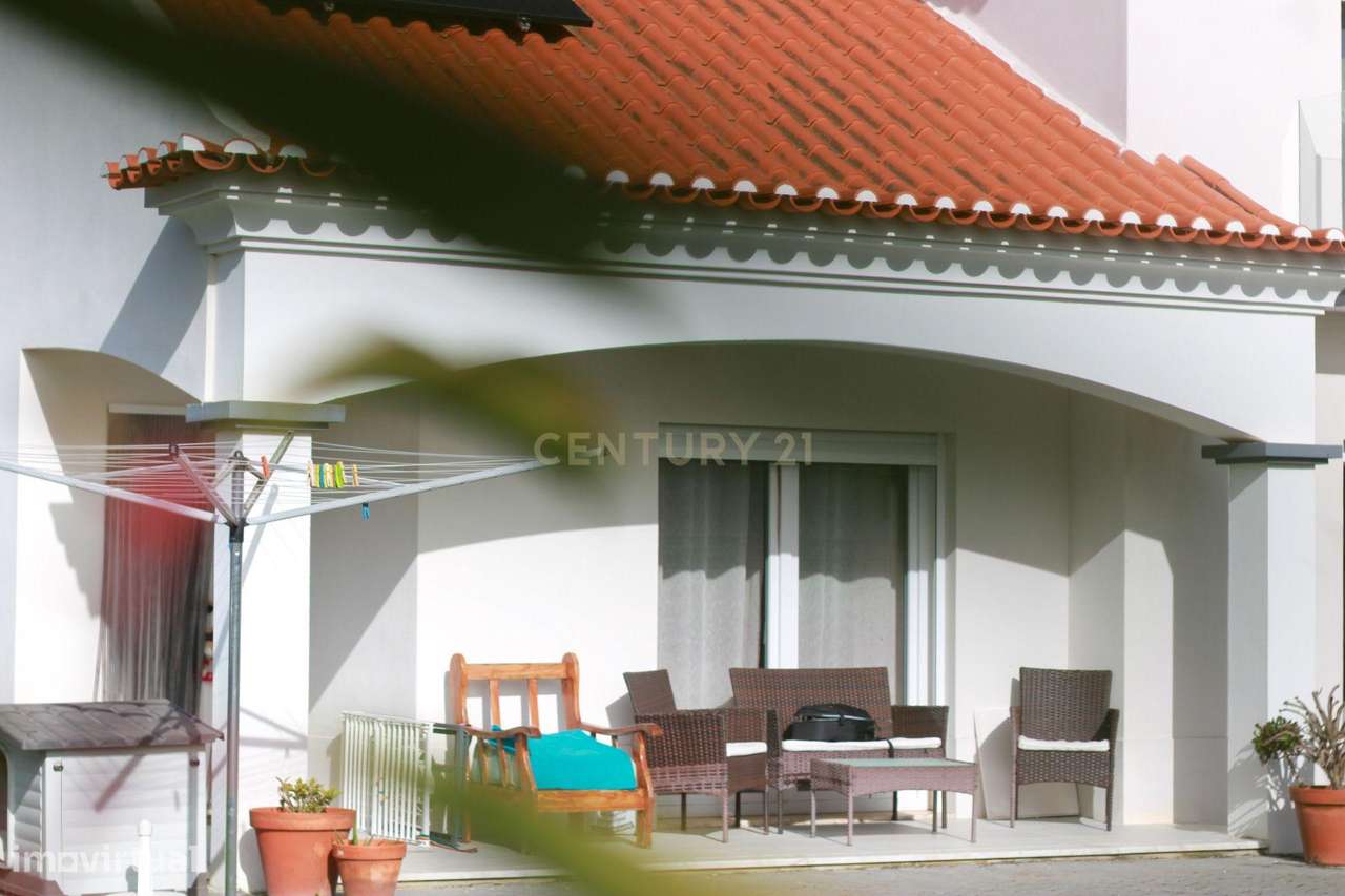 Moradia com Jardim e Excelente Exposição Solar no Bonabal - Torres Ved - Grande imagem: 5/38