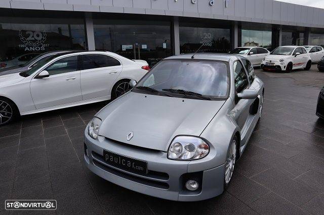 Renault Clio 3.0 V6 Sport - 7