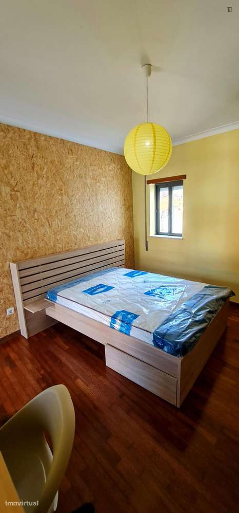 Quarto - localizado em São Martinho de Bispo Coimbra - Grande imagem: 4/10