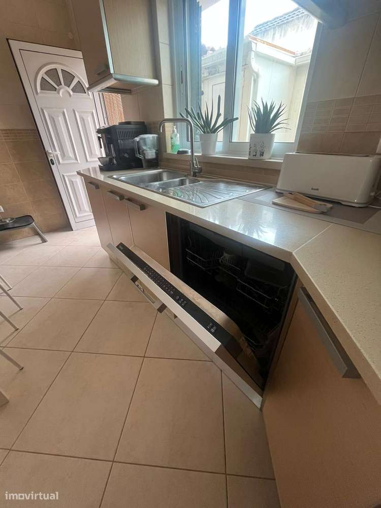 Moradia Geminada T3+Anexo em Fernão Ferro - Grande imagem: 3/22