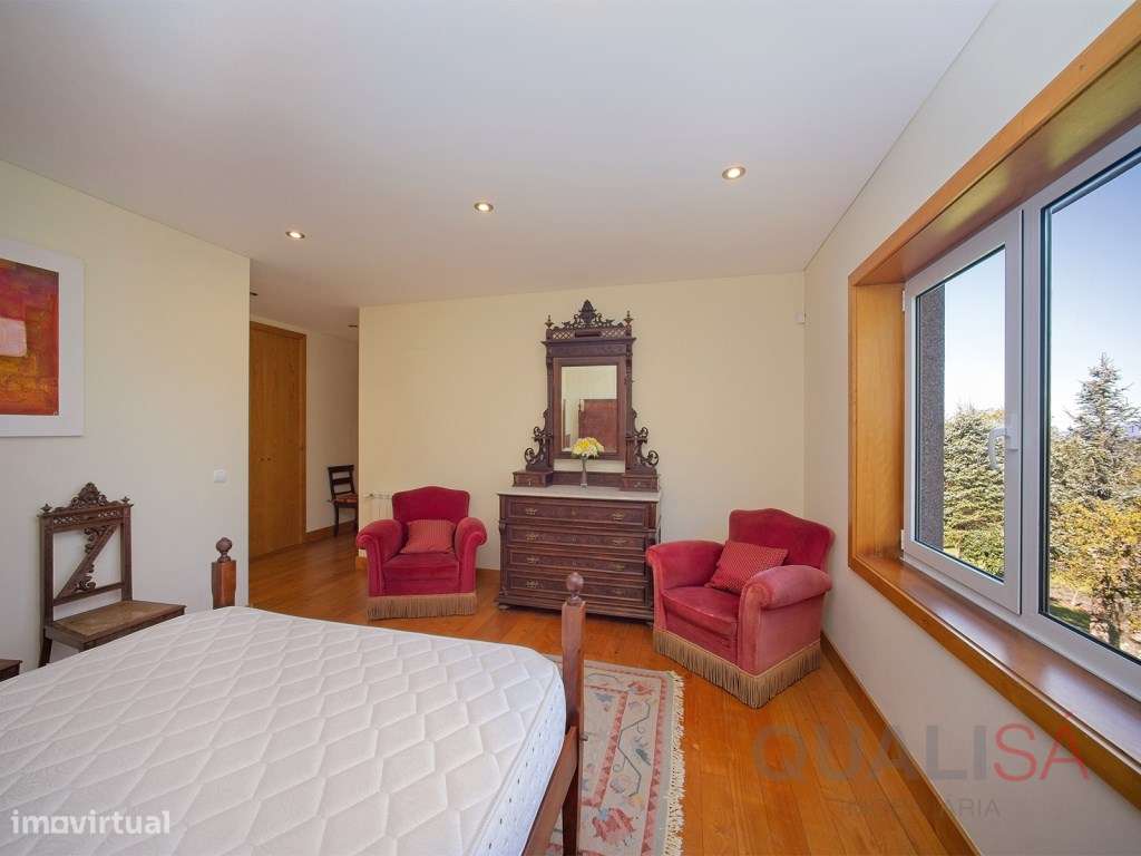 Moradia com piscina, jardim e bosque localizada na Encosta do Bom J...-20