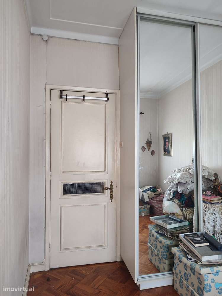 T2+1 na Avenida da Republica junto ao El Corte Inglês-7