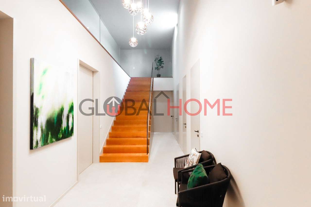 Moradia T5 com piscina na Quinta das Luzes-39