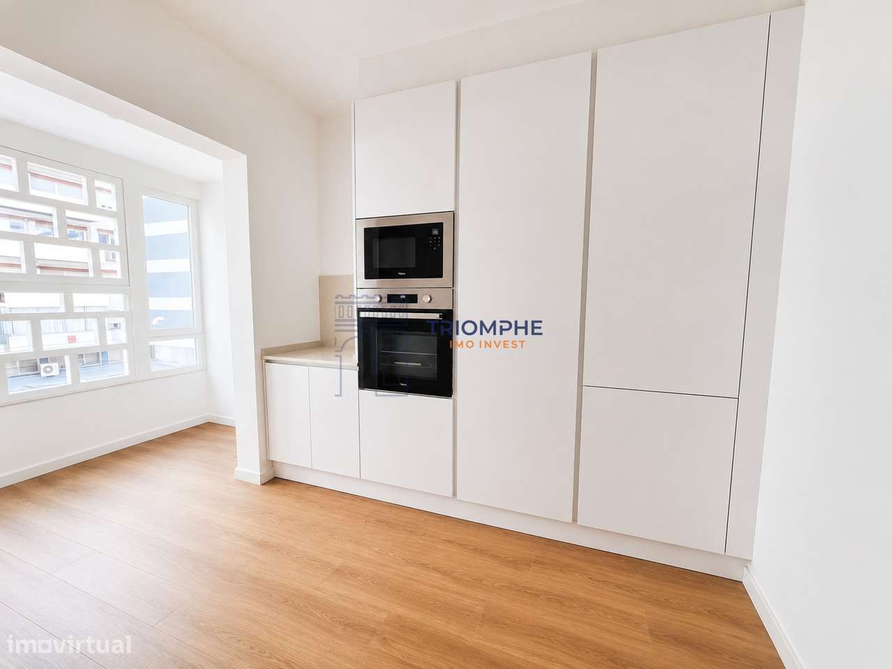 Apartamento T3 totalmente remodelado com duas varandas-4