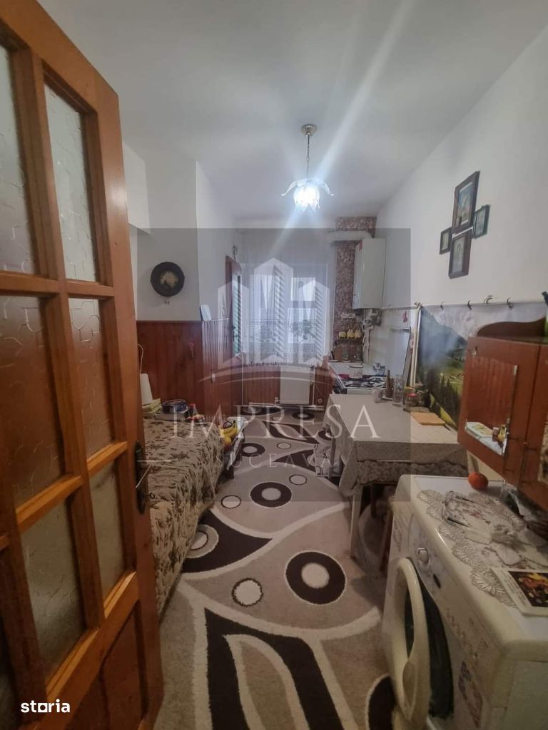 Se vinde apartament 2 camere decomandat etaj 1 cu centrala 53mp