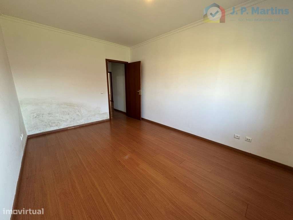 Apartamento T4 c/ varanda, Alto do Seixalinho, Barreiro-17