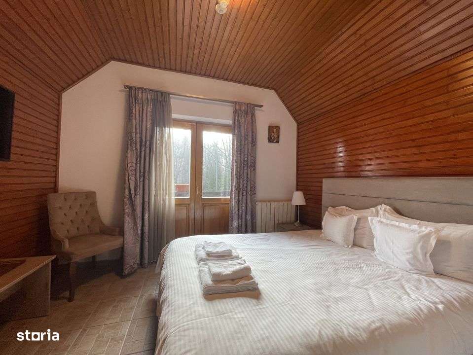 Casa spectaculoasa in Sinaia, cu facilitati de resort si panorama unic-11