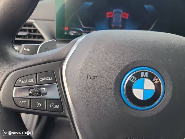 BMW 320 e Touring Auto - 21