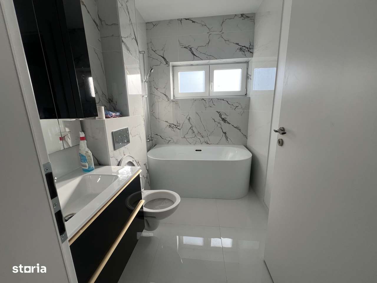 Apartament la cheie cu mobiler bucatarie - 4 camere, 2 bai, Terasa NOU-5