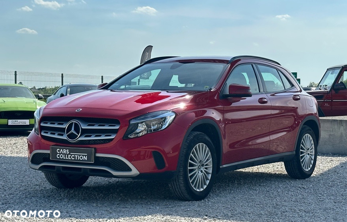 Mercedes-Benz GLA 180 7G-DCT - 8