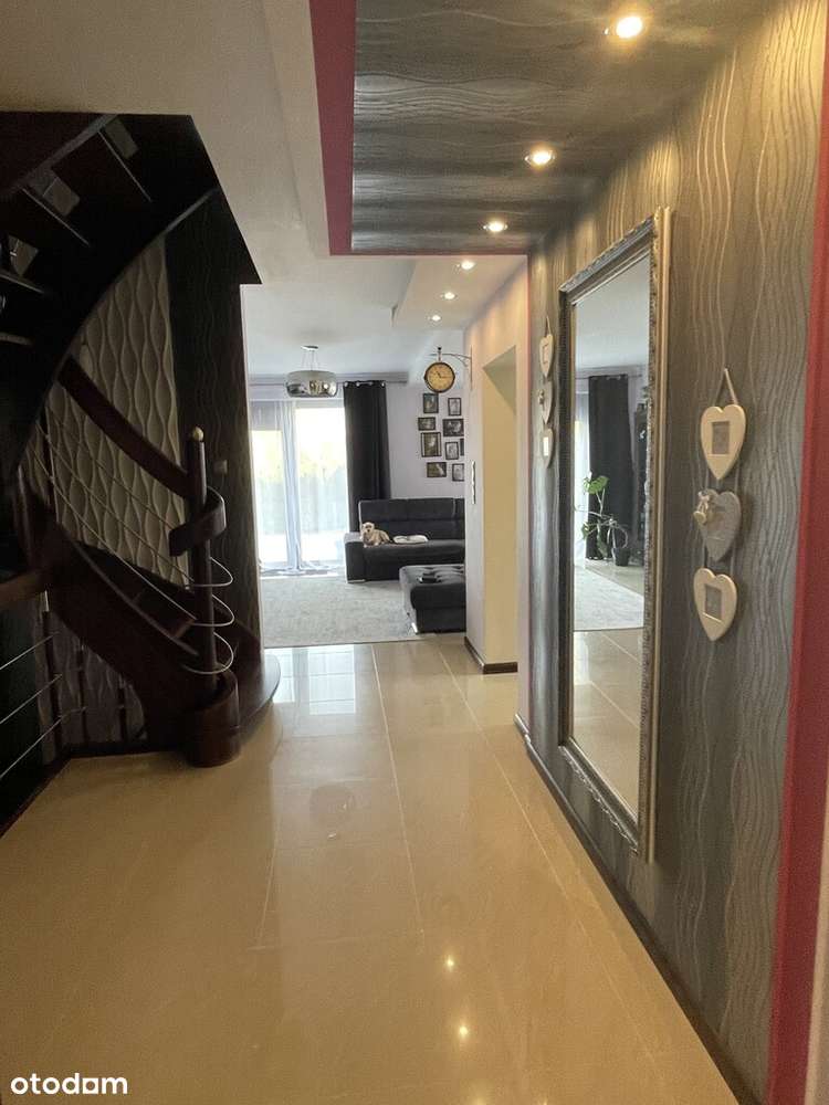 Wolnostojący dom w centrum Chojny - Pełny obrazek: 4/13