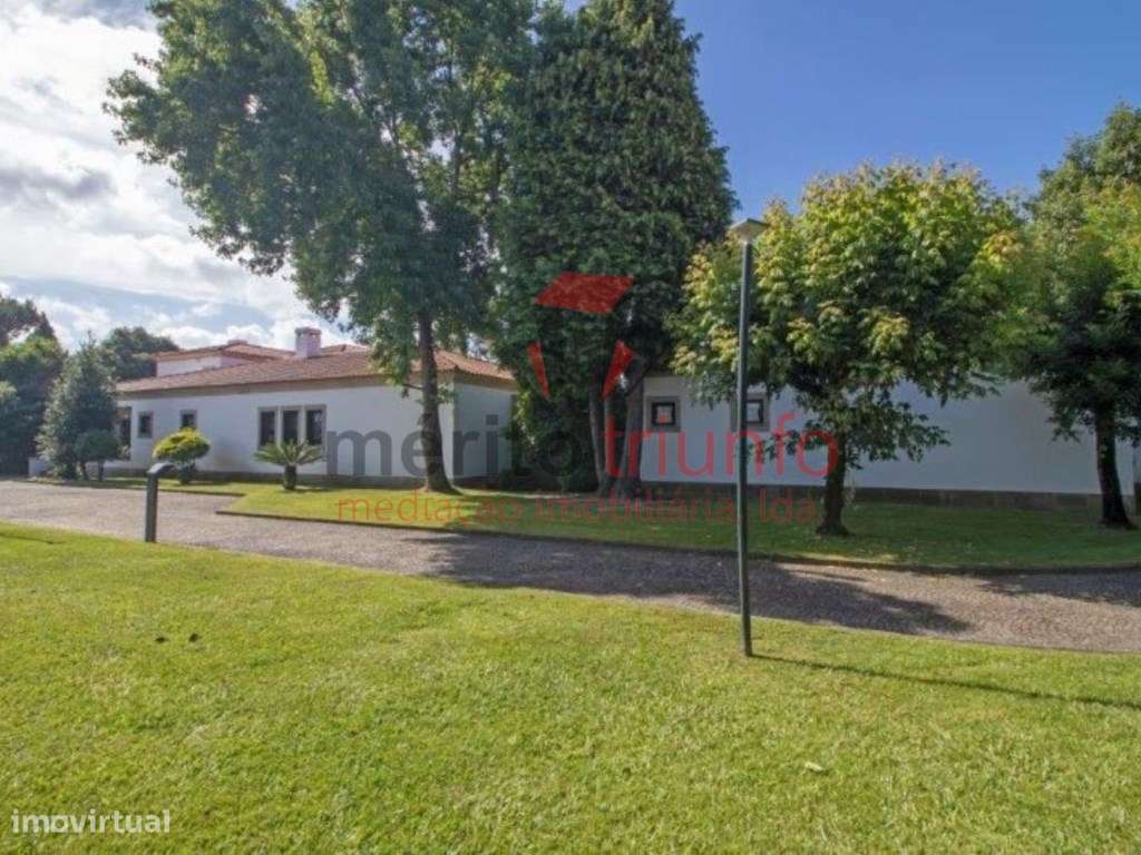 Casa de Luxo com Tipologia T5 a 20 min do Porto - Grande imagem: 4/44