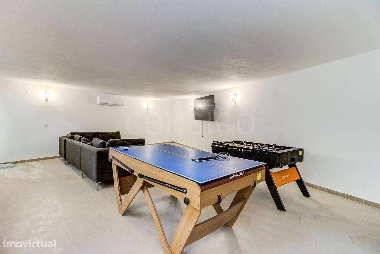 Moradia com 170 m², jardim, zona de barbecue e estacionamento para dua-12