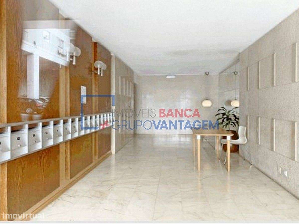 Apartamento T6,  Lisboa - Grande imagem: 2/4