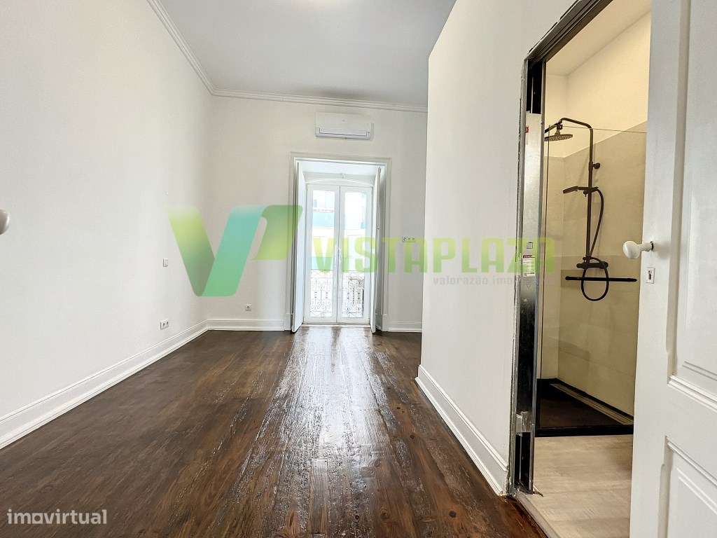 Moradia Geminada T2+2 Remodelada com Garagem, Espaço Exterior e Exc...-8