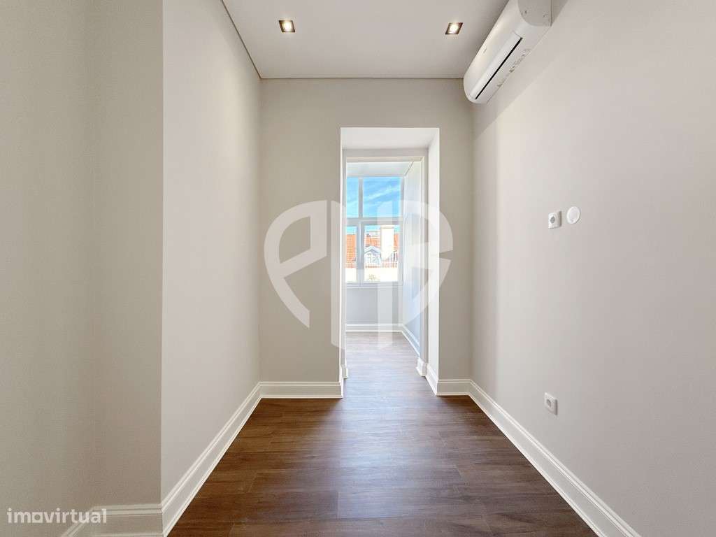 Apartamento T3 // Totalmente Renovado - Av. Almirante Reis-21