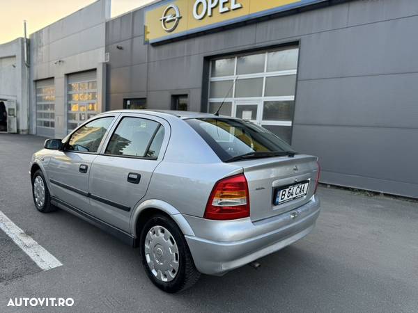 Opel Astra - 3