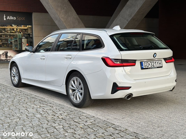 BMW Seria 3 318i Advantage - 2