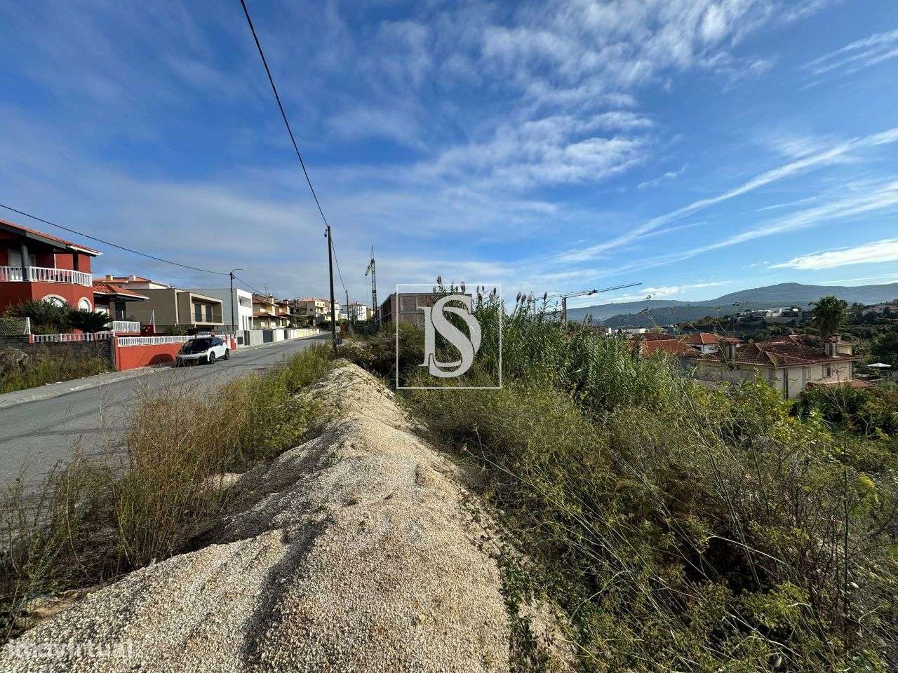Terreno urbano com 540 m², em Vimieiro, Braga - Grande imagem: 3/16