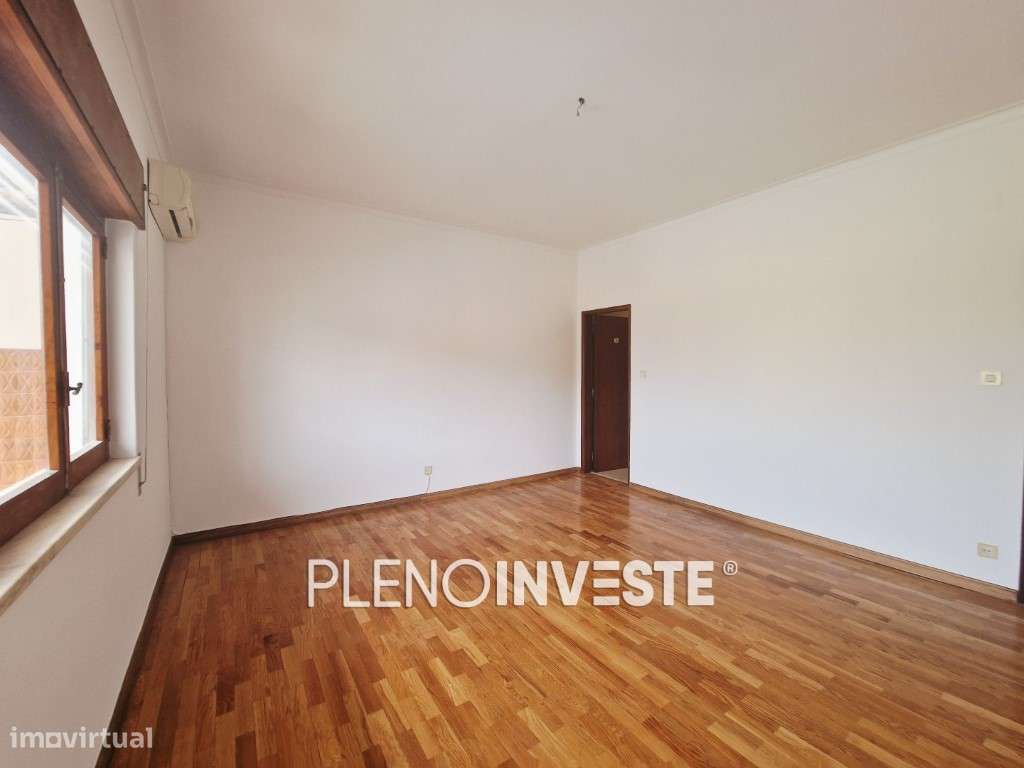 Moradia V3 com Garagem em Vale Milhaços-25