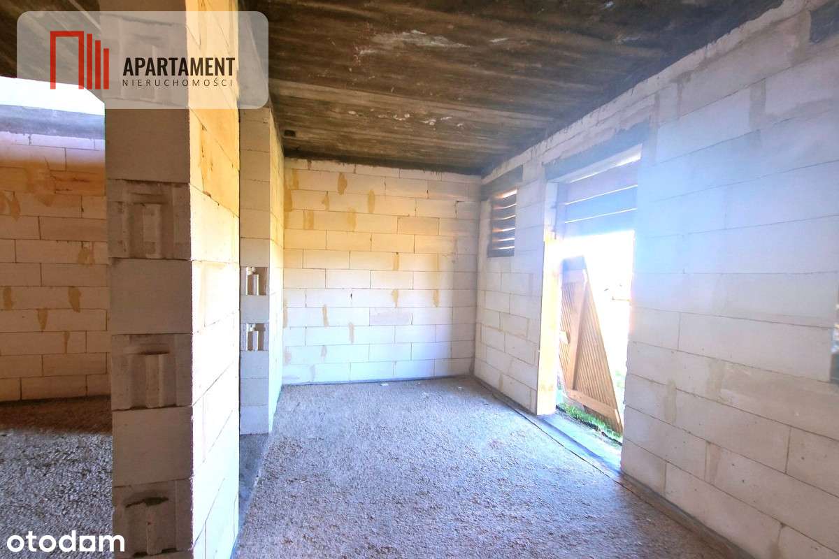 Budynek mieszkalny z domkami rekreacyjnymi.-6