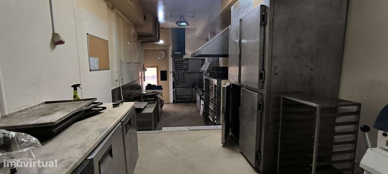 Espaço Comercial 250 m² | Ramada, Odivelas-9