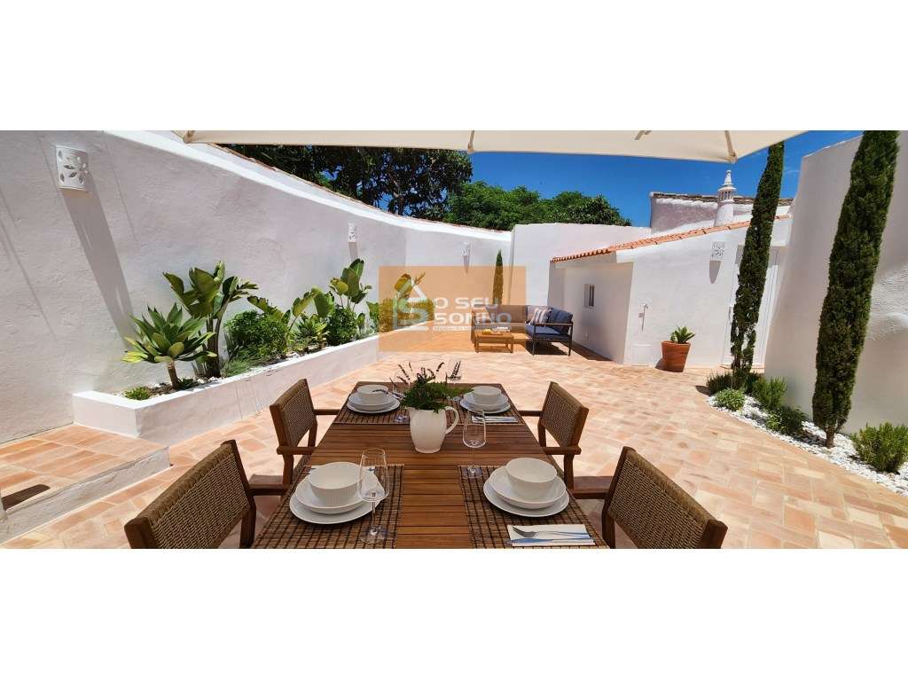 Moradia Térrea Tradicional com Terraço no Centro Histórico de São B...-20