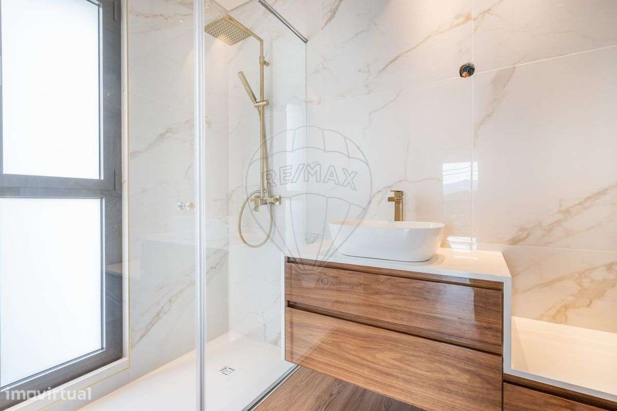 Moradia T3 Única em Airó, Barcelos-23