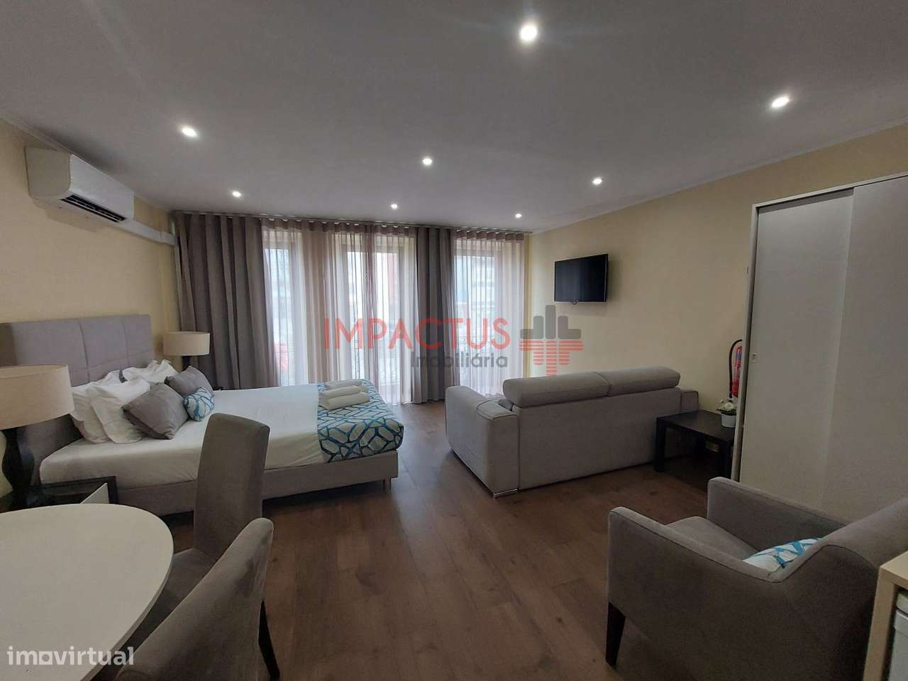 Estúdio mobilado e equipado no centro do Porto - Grande imagem: 5/17