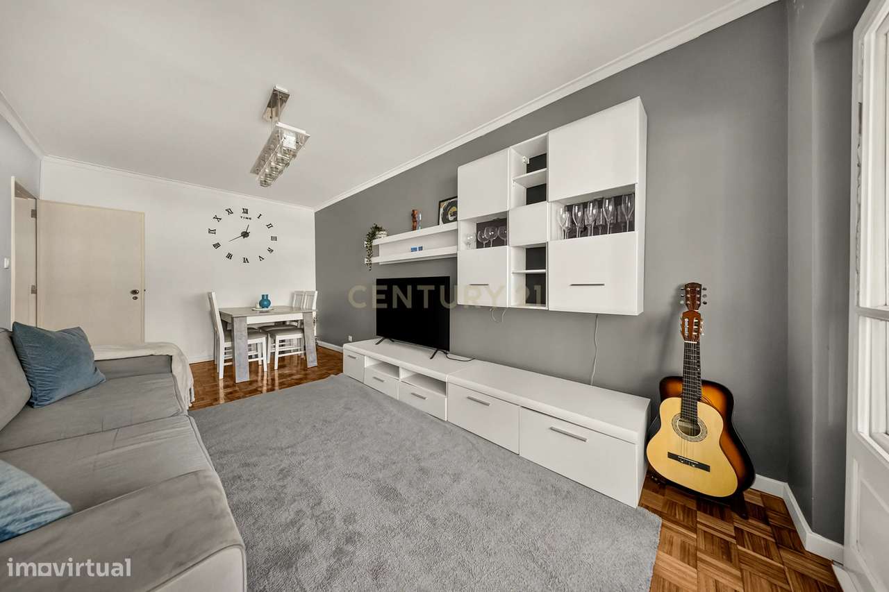 Apartamento T3 com Excelente Localização | Espaço | Luz | Centralidade-7