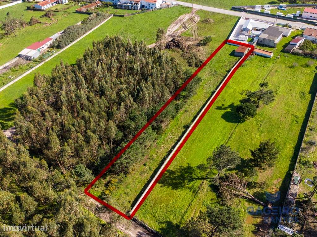 Terreno em Famalicão, perto da Praia da Nazaré - Grande imagem: 3/9