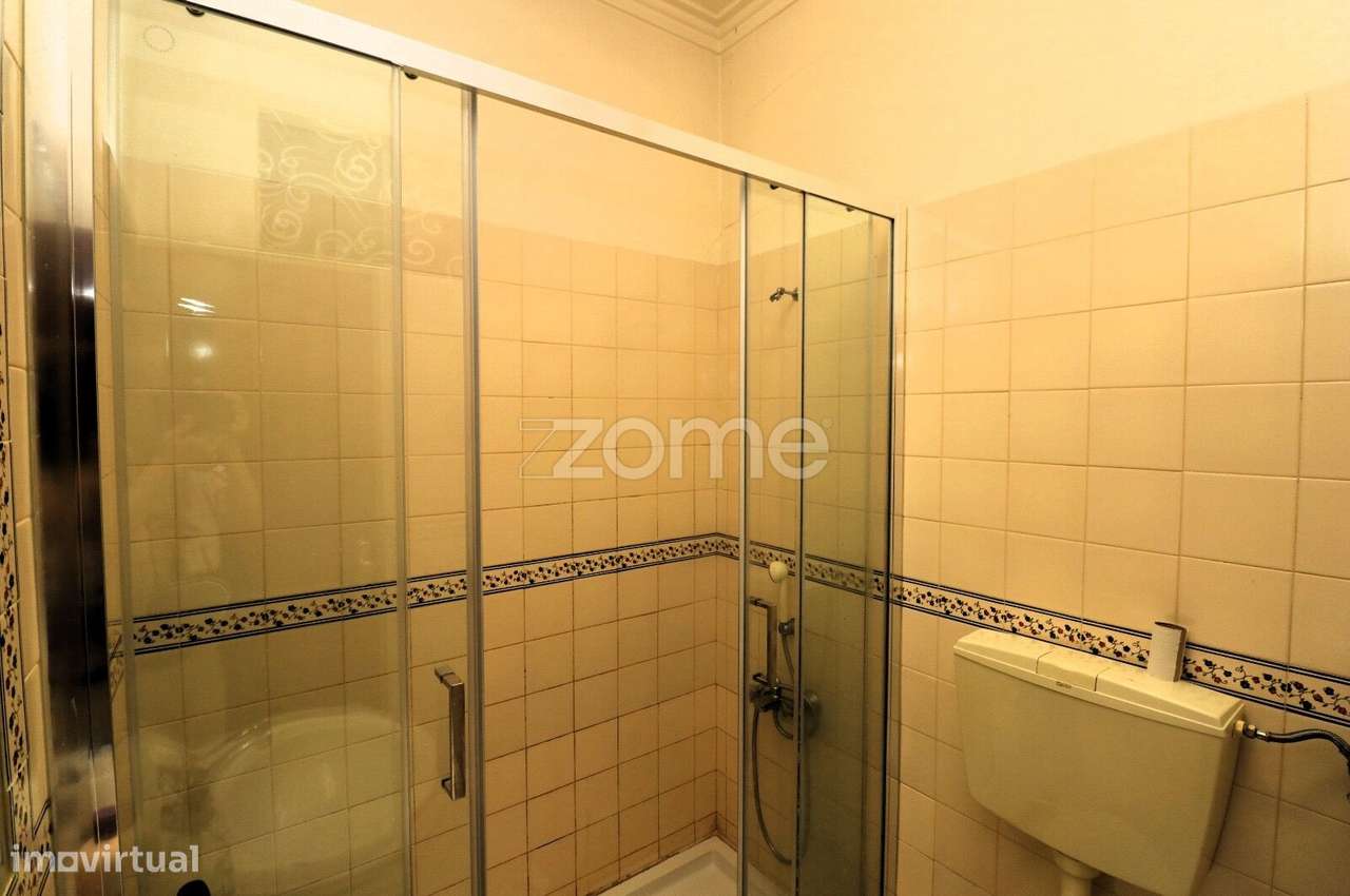 T2 na Venteira com vista desafogada, por 300.000€-16