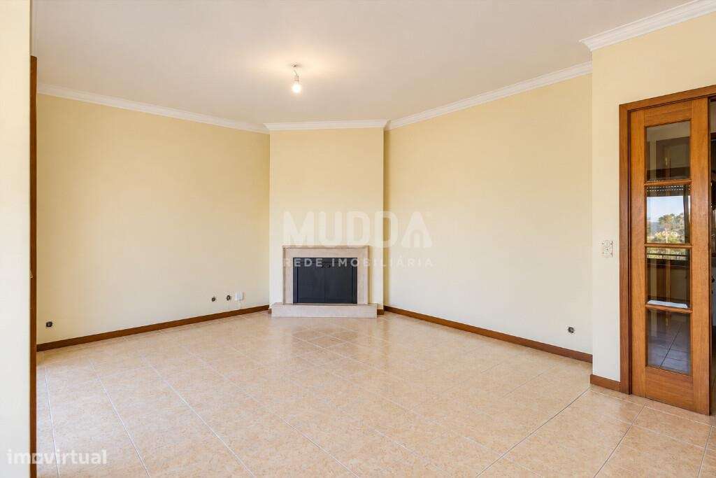 Fantástico T3 Paços Brandão Santa Maria da Feira, ultimo piso ,numa ex-4