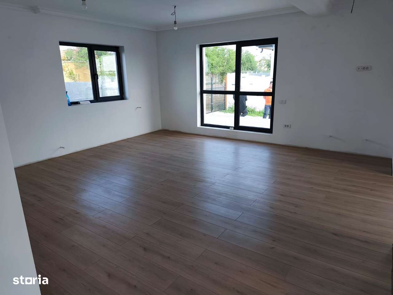 FARA COMISIOANE Sabareni casa cu 4 camere 2 bai PARTER placa asfalt-16