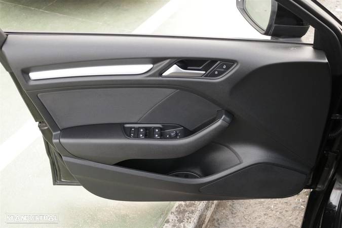 Audi A3 Sportback 1.6 TDI Design - 28