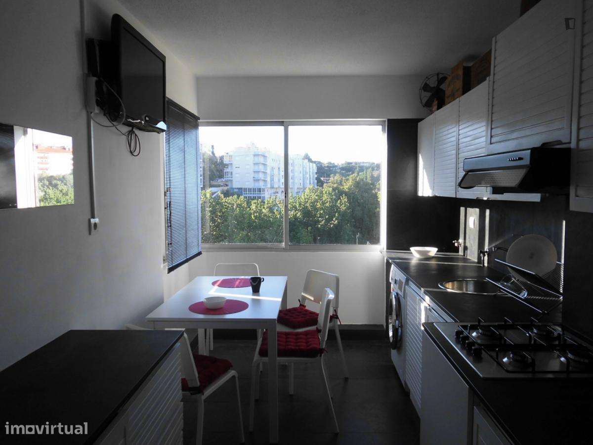 Quarto - localizado em Paço de Arcos Lisbon - Grande imagem: 4/16