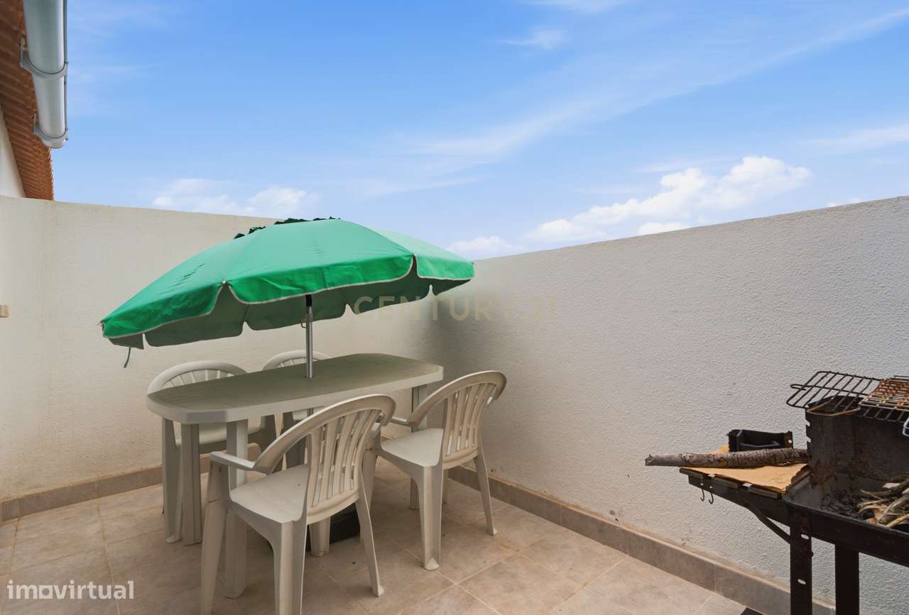 Duplex T2+2 em Lourinhã com Terraço e Proximidade à Praia-38