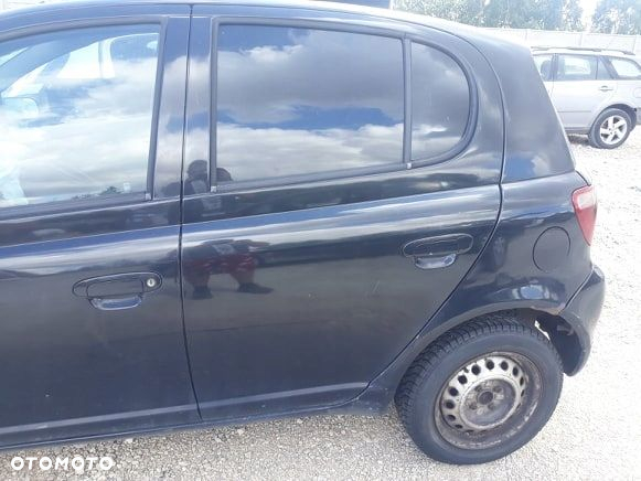 TOYOTA YARIS I 1,0 POMPA WSPOMAGANIA - 11