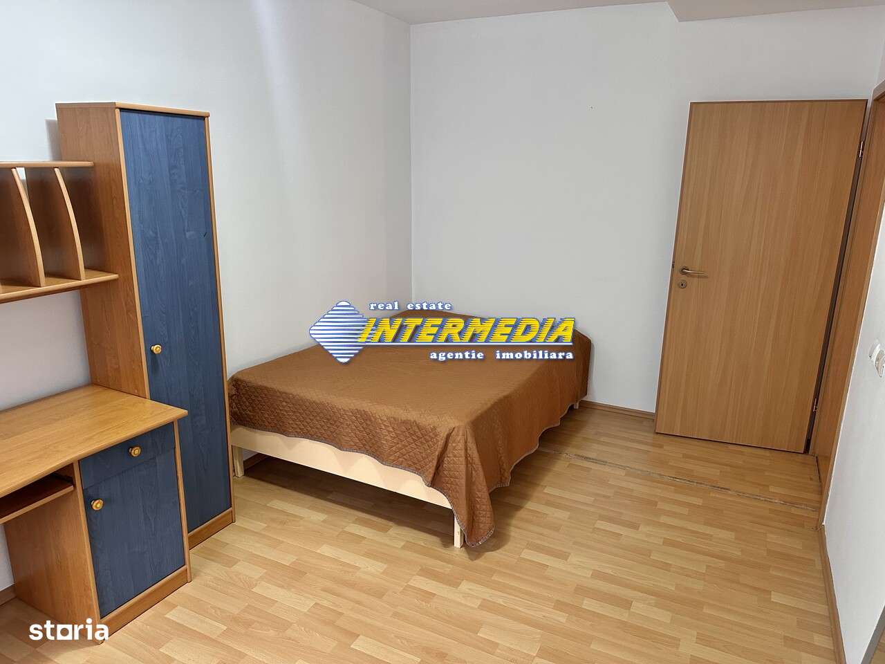 Apartament 3 camere 84 mp cu garaj finisat, mobilat Cetate - Imagine principală: 5/10