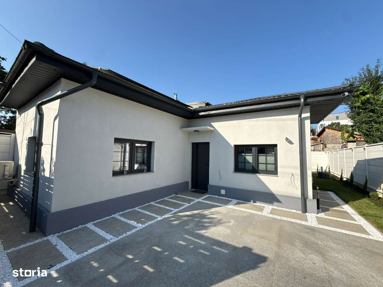 Casă individuală complet renovată | Design modern, tehnologie smart și