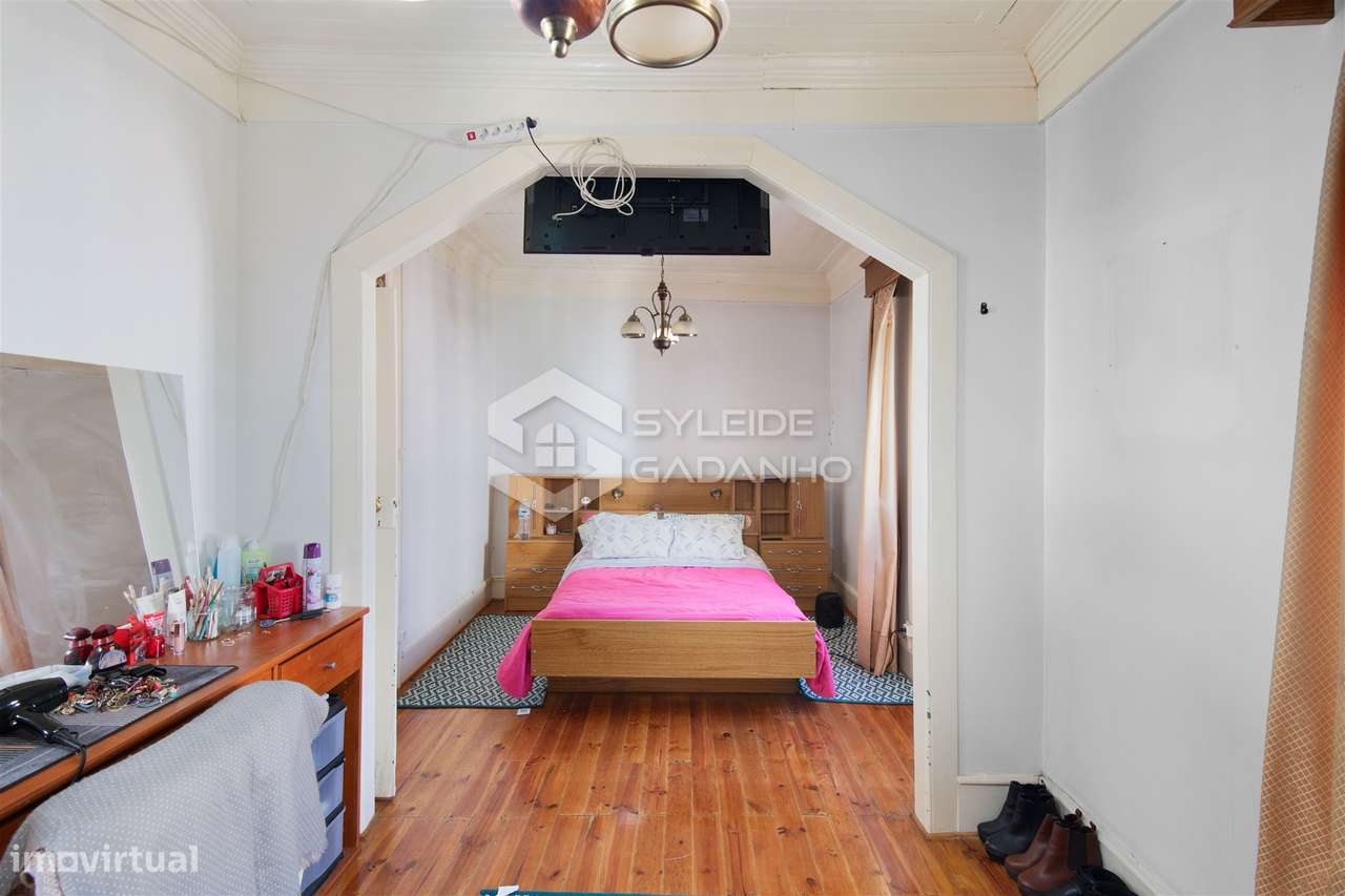 Prédio para venda centro de Caria com comércio no rés-do-chão e ampla-39