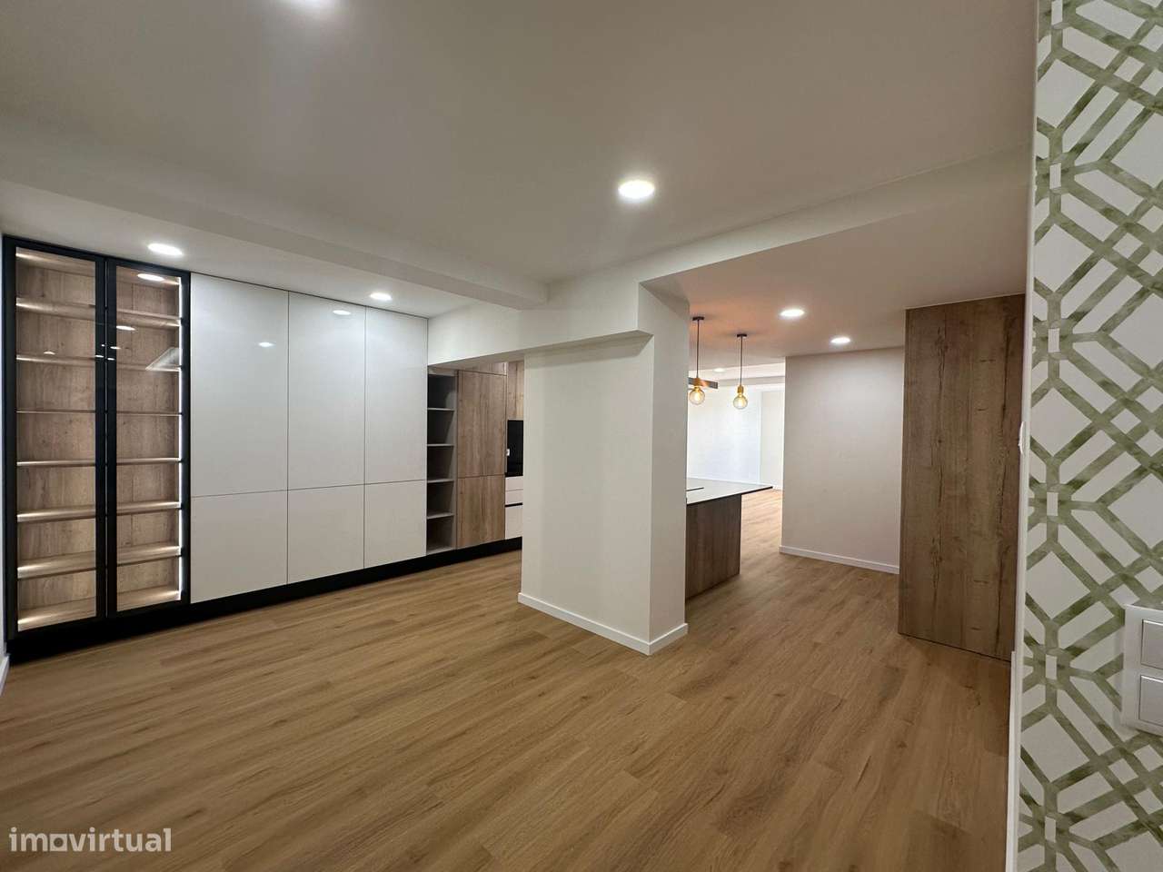 Apartamento T2 totalmente renovado, vista mar-10