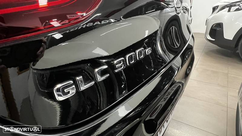 Mercedes-Benz GLC 300 Coupe e 4Matic 9G-TRONIC AMG Line Plus - 44