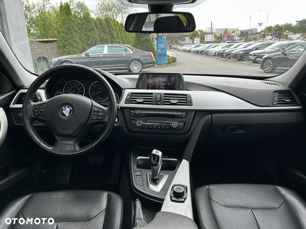 BMW Seria 3 328i Sport Line - 9