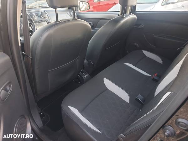 Dacia Sandero Stepway dCi 90 Prestige - 10