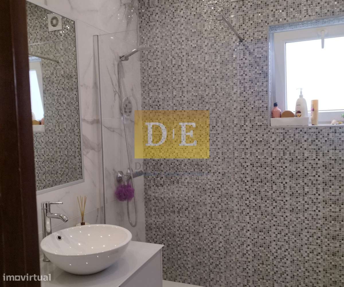 Andar Moradia T3 com Grande Terreno em Zona Estratégica de Perafita-18