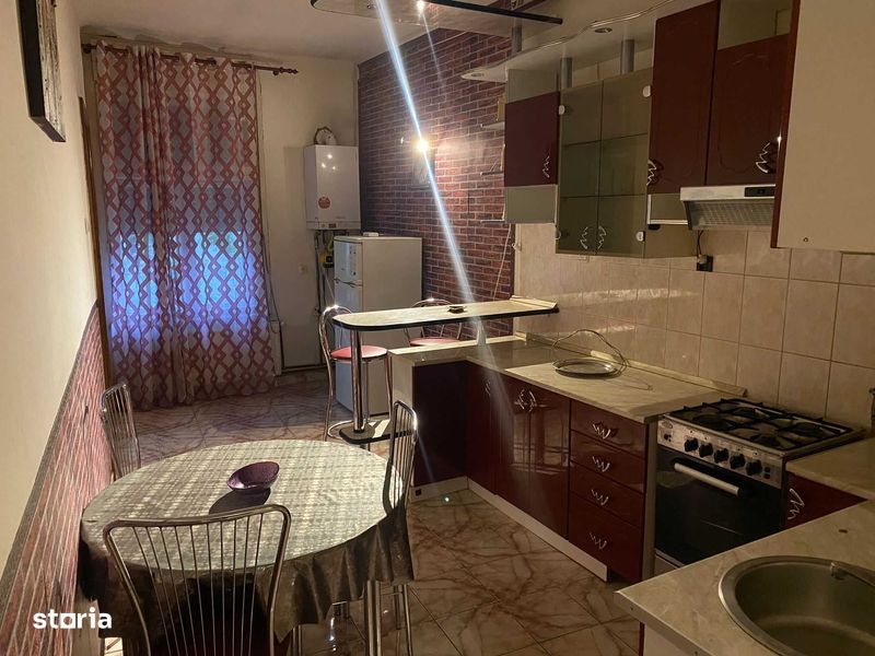 Apartament de vanzare cu 2 camere, ultracentral, 100 mp NEGOCIABIL