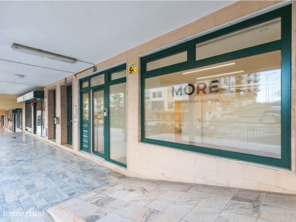 ÚNICO! NOVO A ESTREAR! TUDO À MÃO. REDE DE INTERNET INDIVIDUALIZADA... - Grande imagem: 5/54