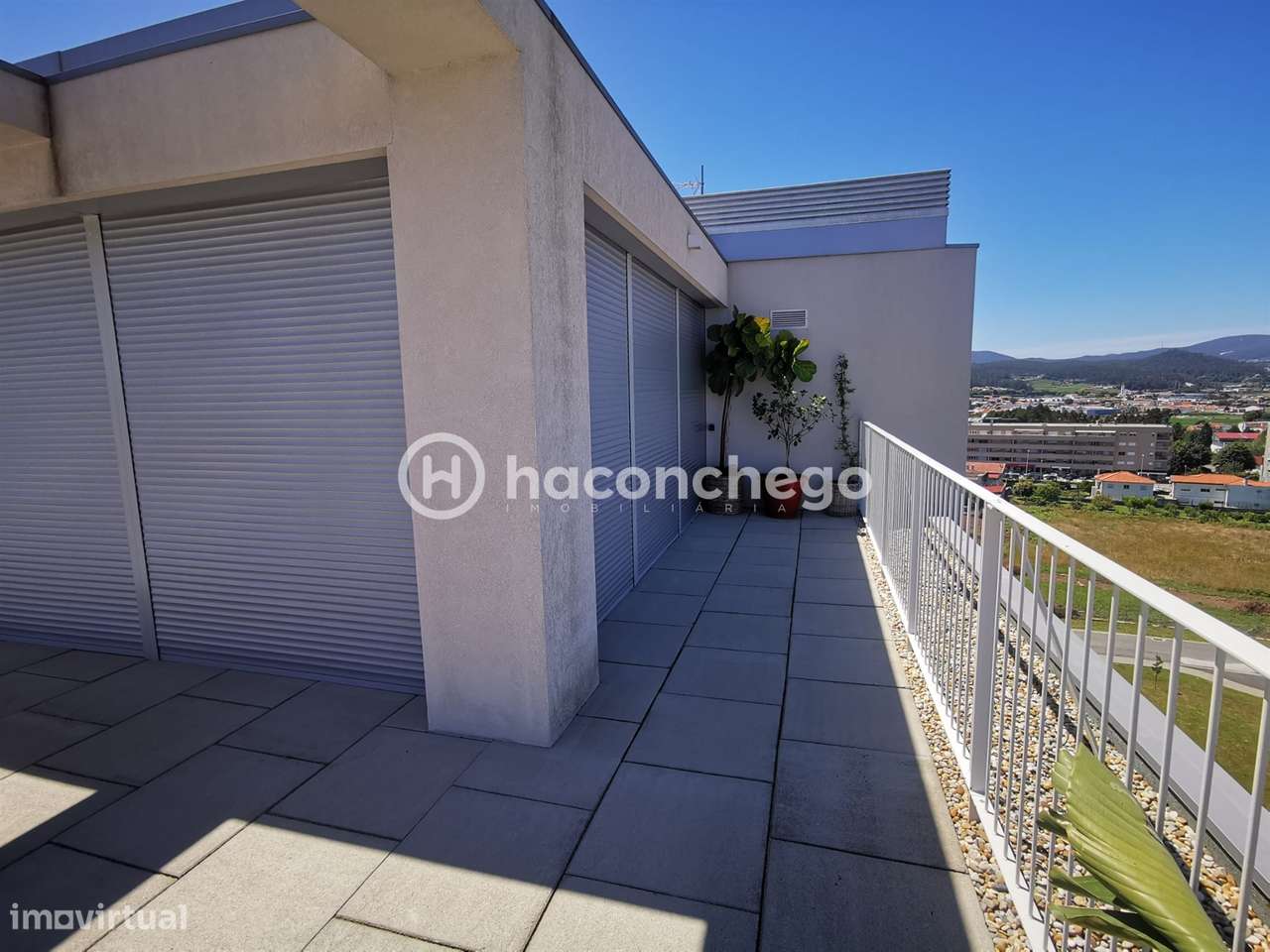 Penthouse T4 de Luxo em Barcelinhos – Totalmente Equipada com equipame-14